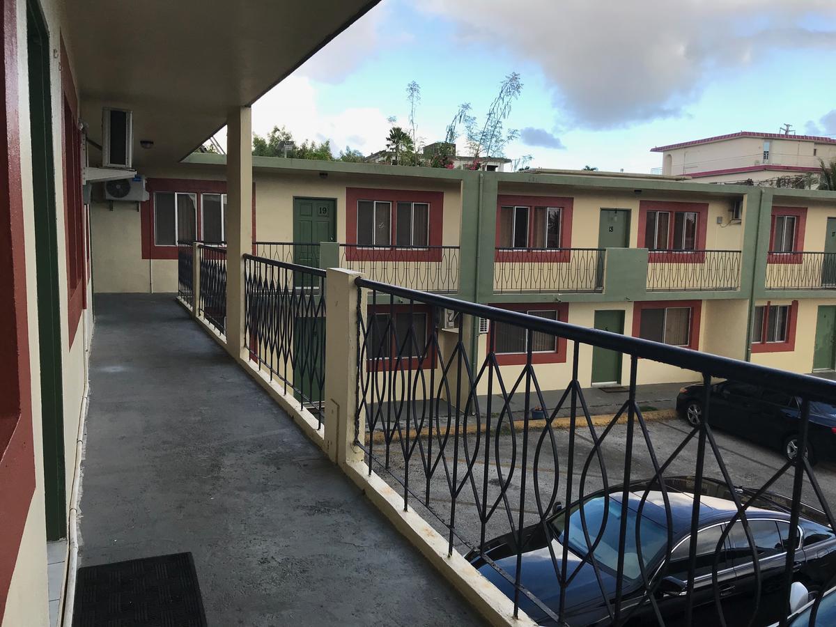 2 Bedroom / 1 Bath Only 5 Minutes Away From Bank Of Hawaii Sinajana Exteriér fotografie